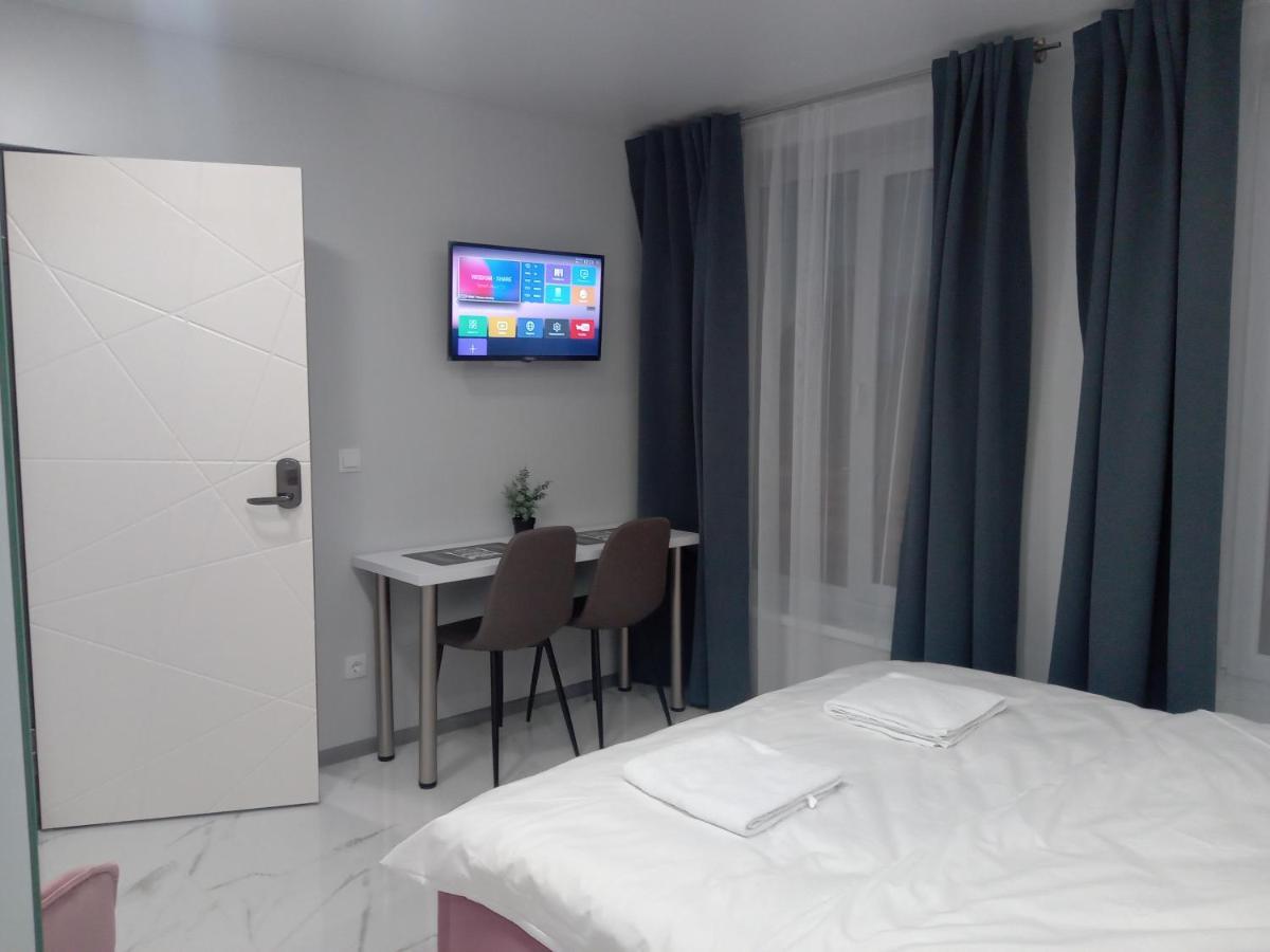 Pure Apartments Vip 2 Lviv Buitenkant foto